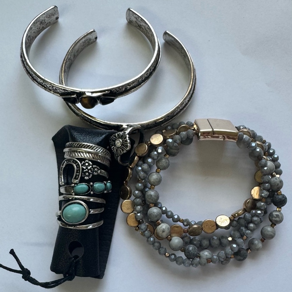 SHYANNE- Silver and Turquoise Accessory Set with Minimalist Design